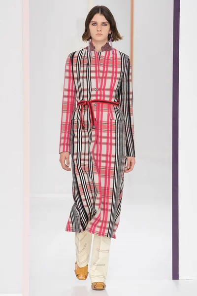 Look 2
